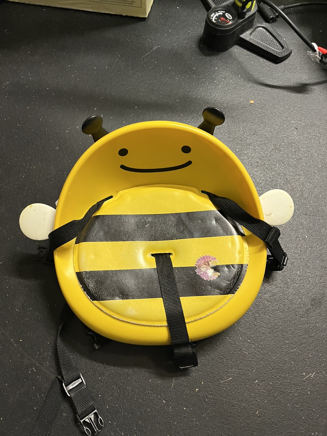 Bee Booster Seat - photo 2