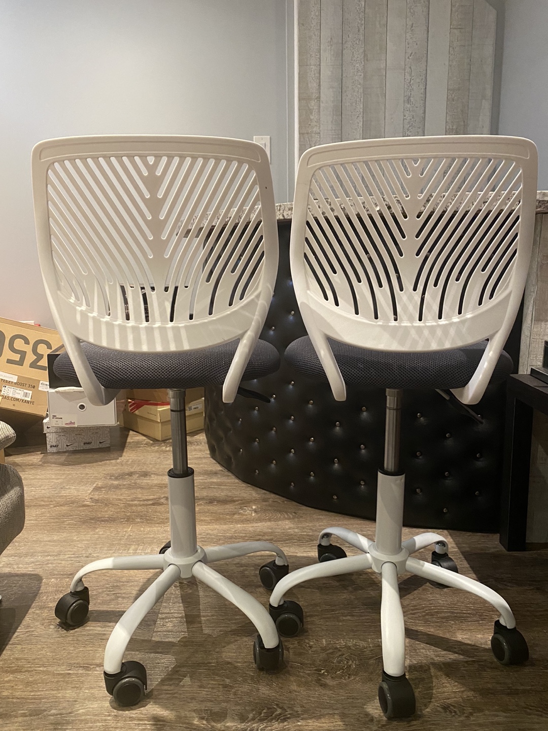Set of 2 White Mesh Office Chairs - photo 2
