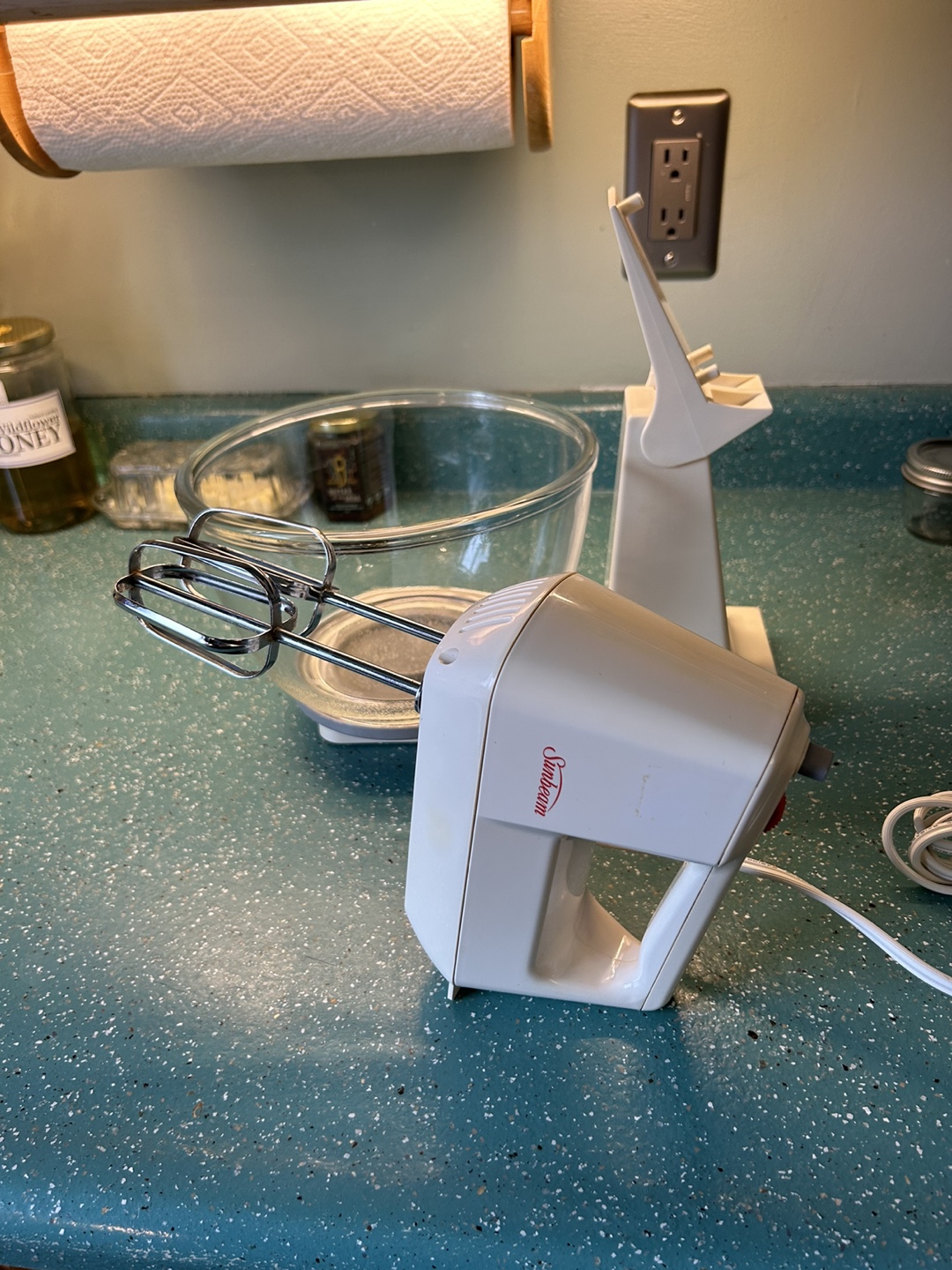 Sunbeam Hand Mixer - photo 2