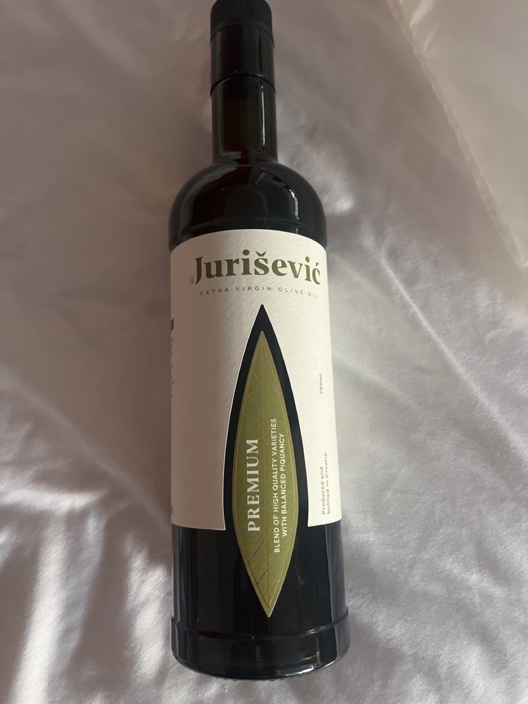 Jurišević Extra Virgin Olive Oil - photo 2