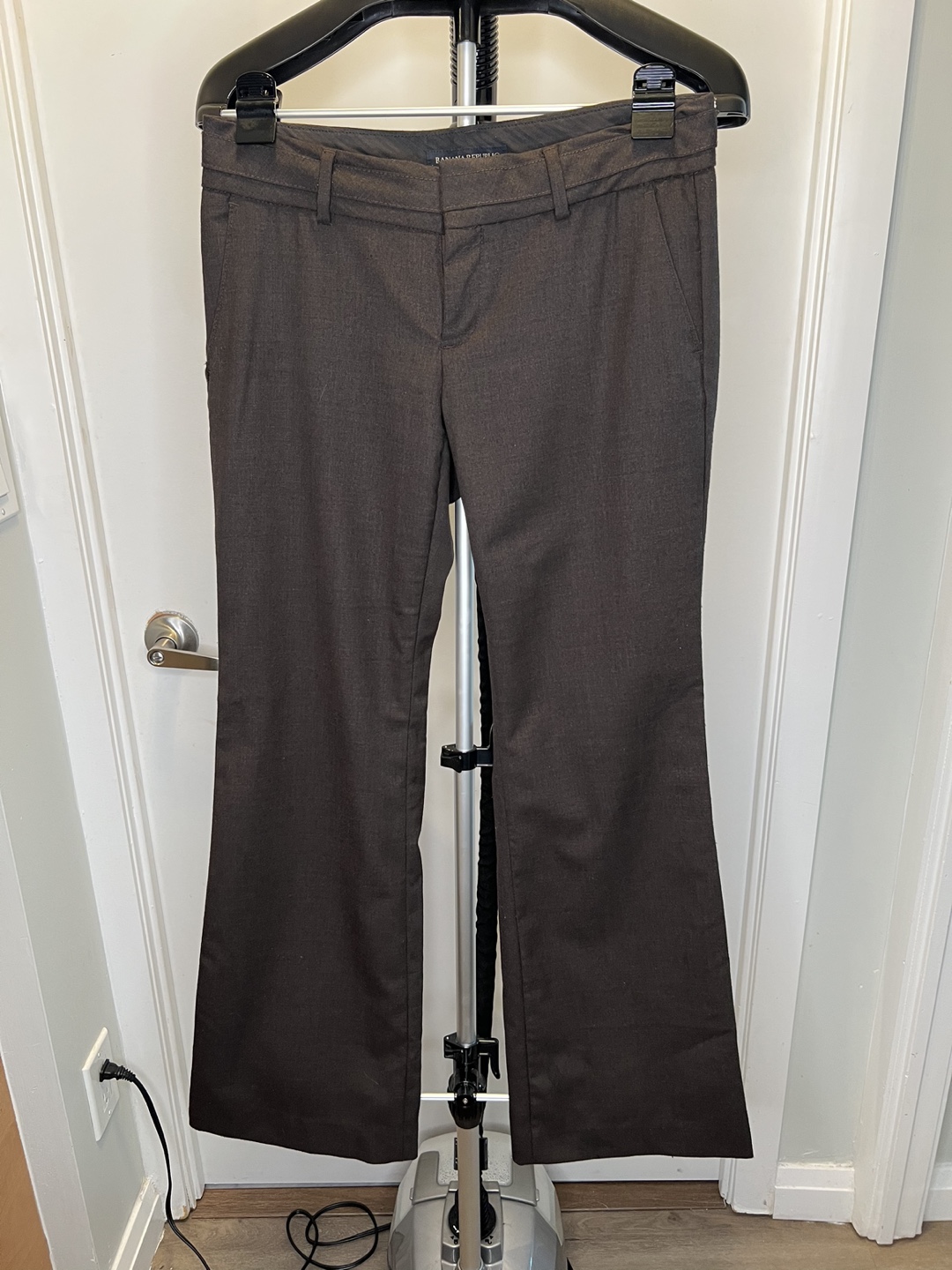 Banana Republic Women's Brown Bootcut Pants Size 4S