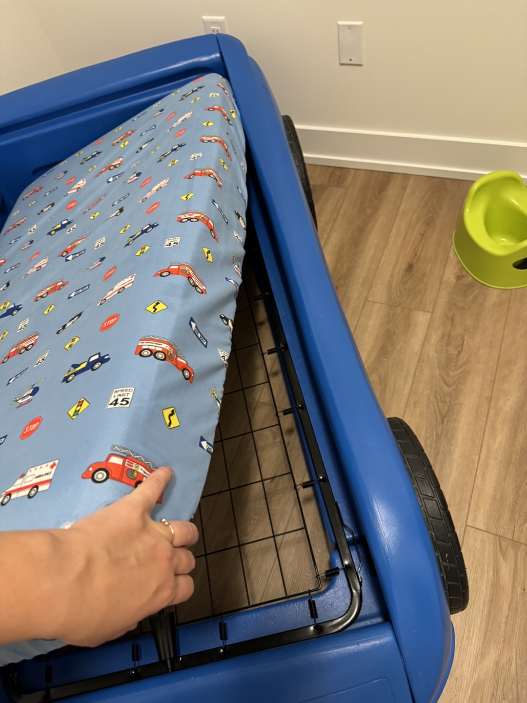 Little Tikes Toddler Bed - photo 3