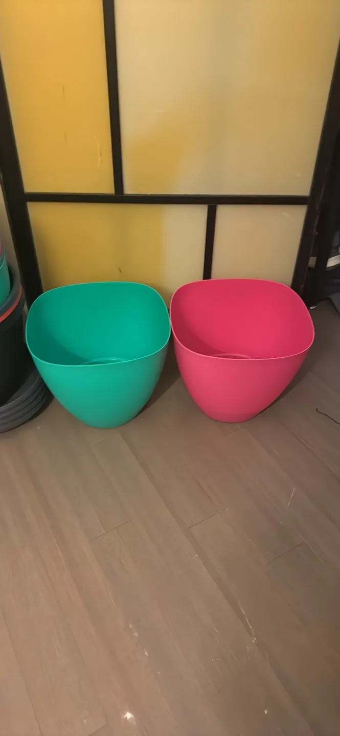 Planters pots for flowers or plants image indicator(2)