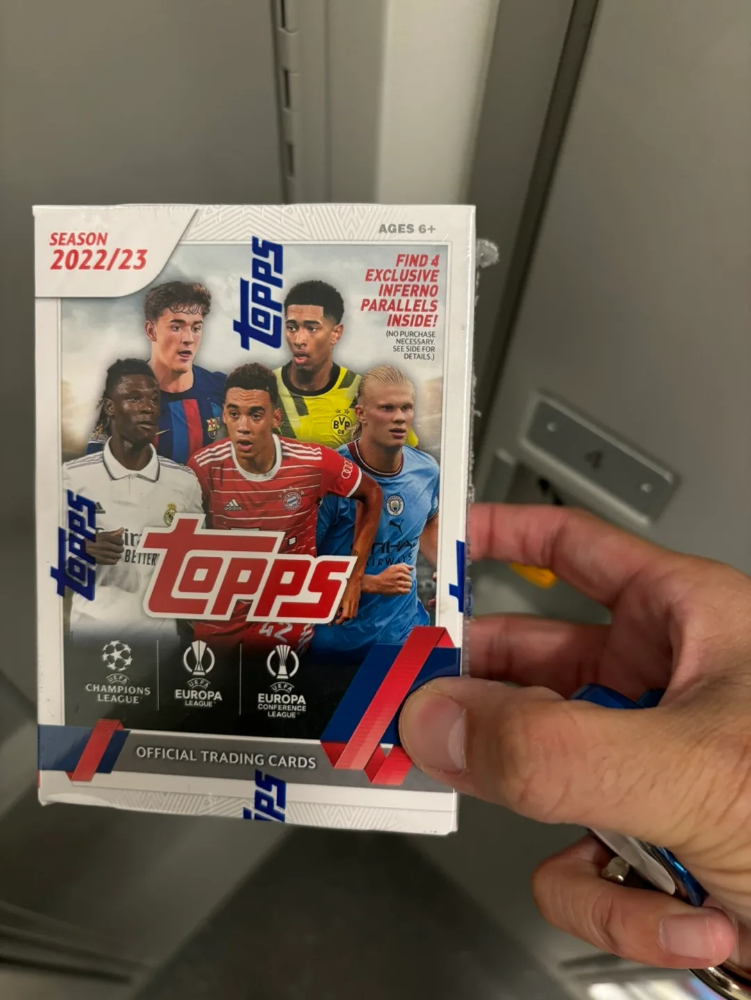 2022-23 Topps Soccer Trading Cards thumbnail