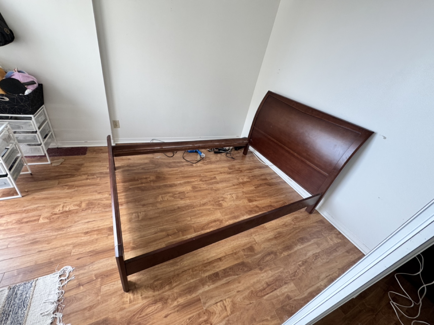 Double / Full Bed Frame - photo 2