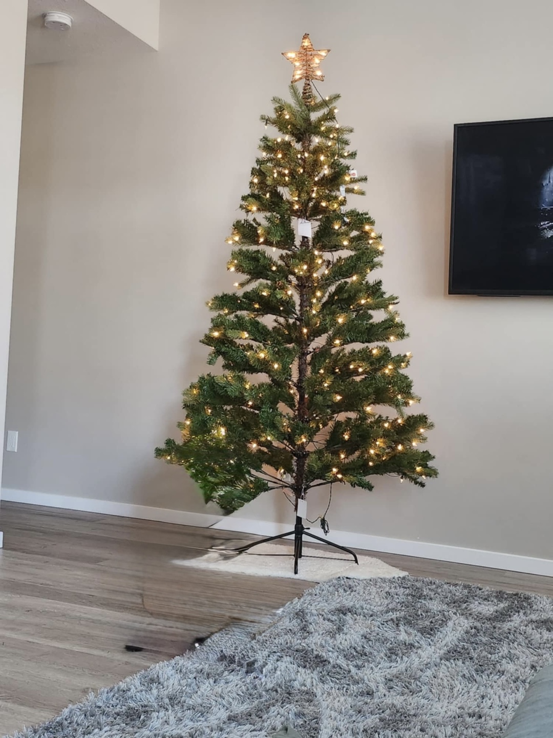 7 ft Pre-lit Artificial Christmas Tree