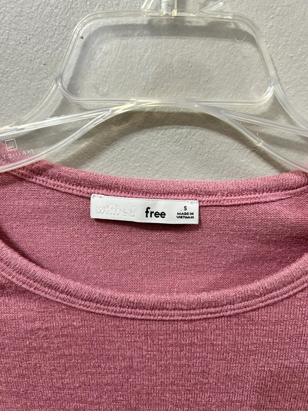 Aritzia Wilfred Free Pink Top image indicator(3)