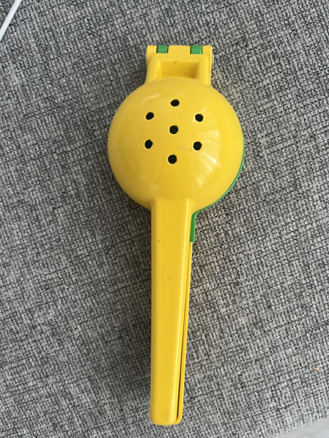 Vintage Yellow and Green Citrus Juicer
