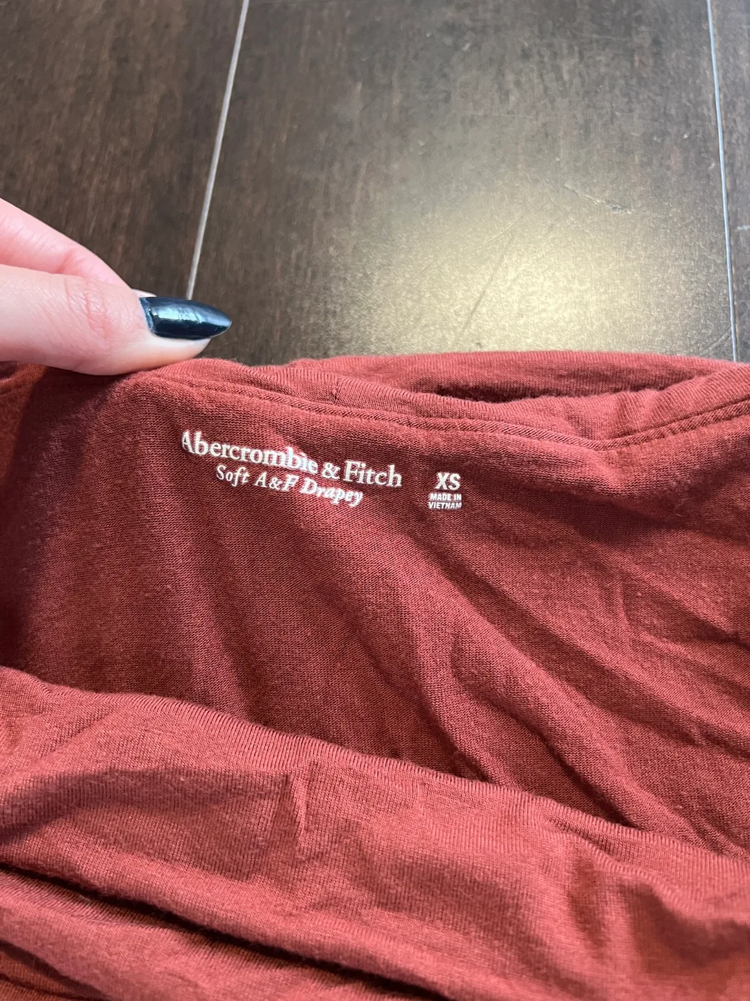 Abercrombie & Fitch Off the Shoulder Top image indicator(3)