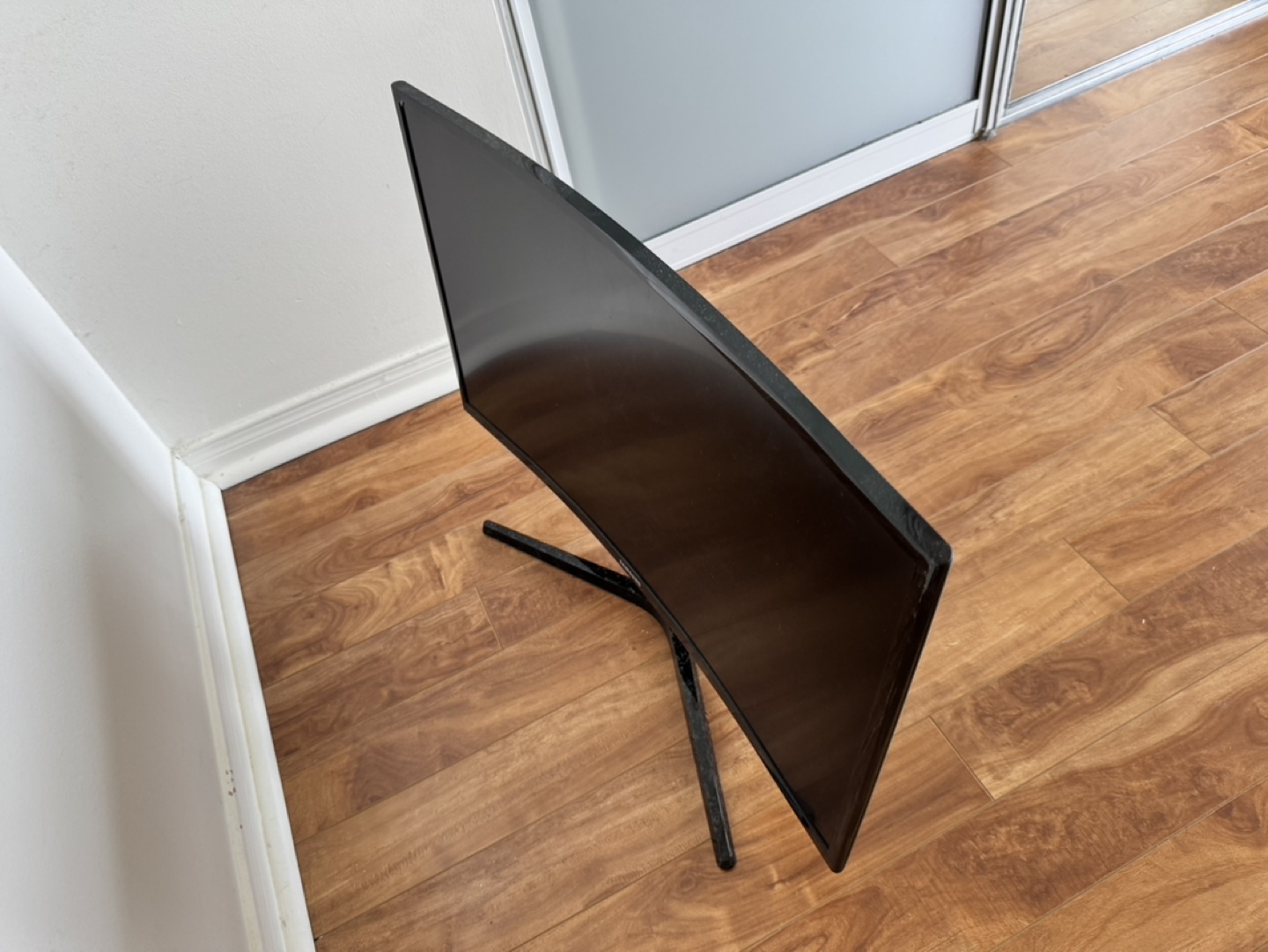 Samsung 27in 1920x1080 Curved Monitor - photo 4