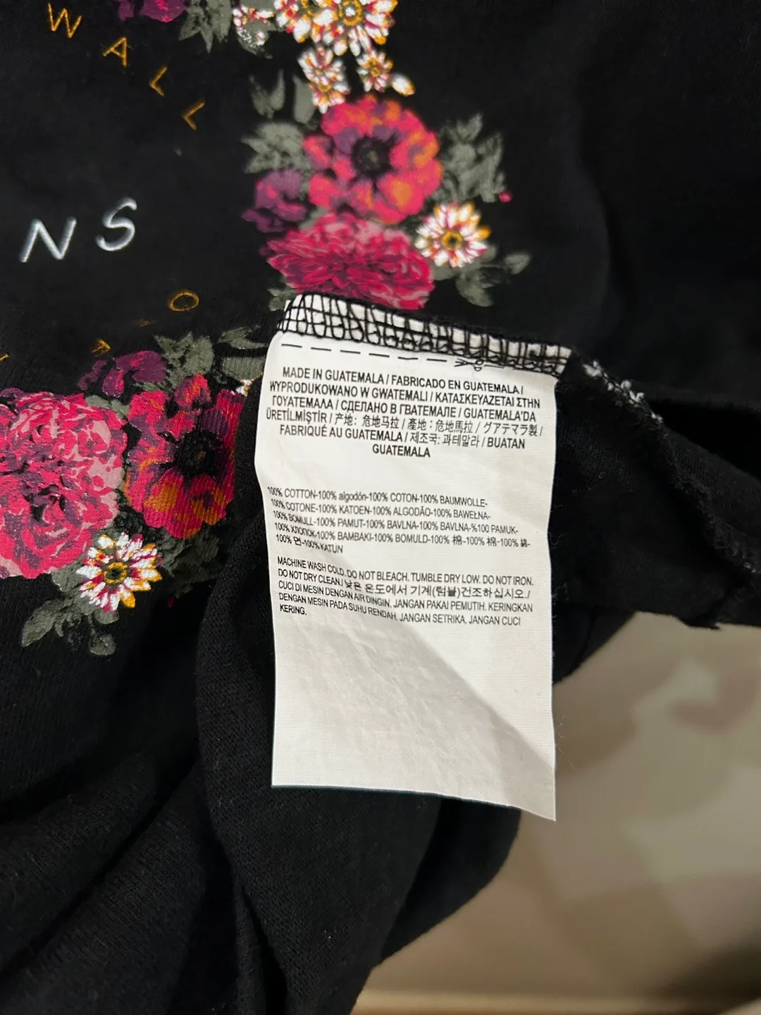 Vans Off The Wall Floral T-Shirt - Like New image indicator(4)