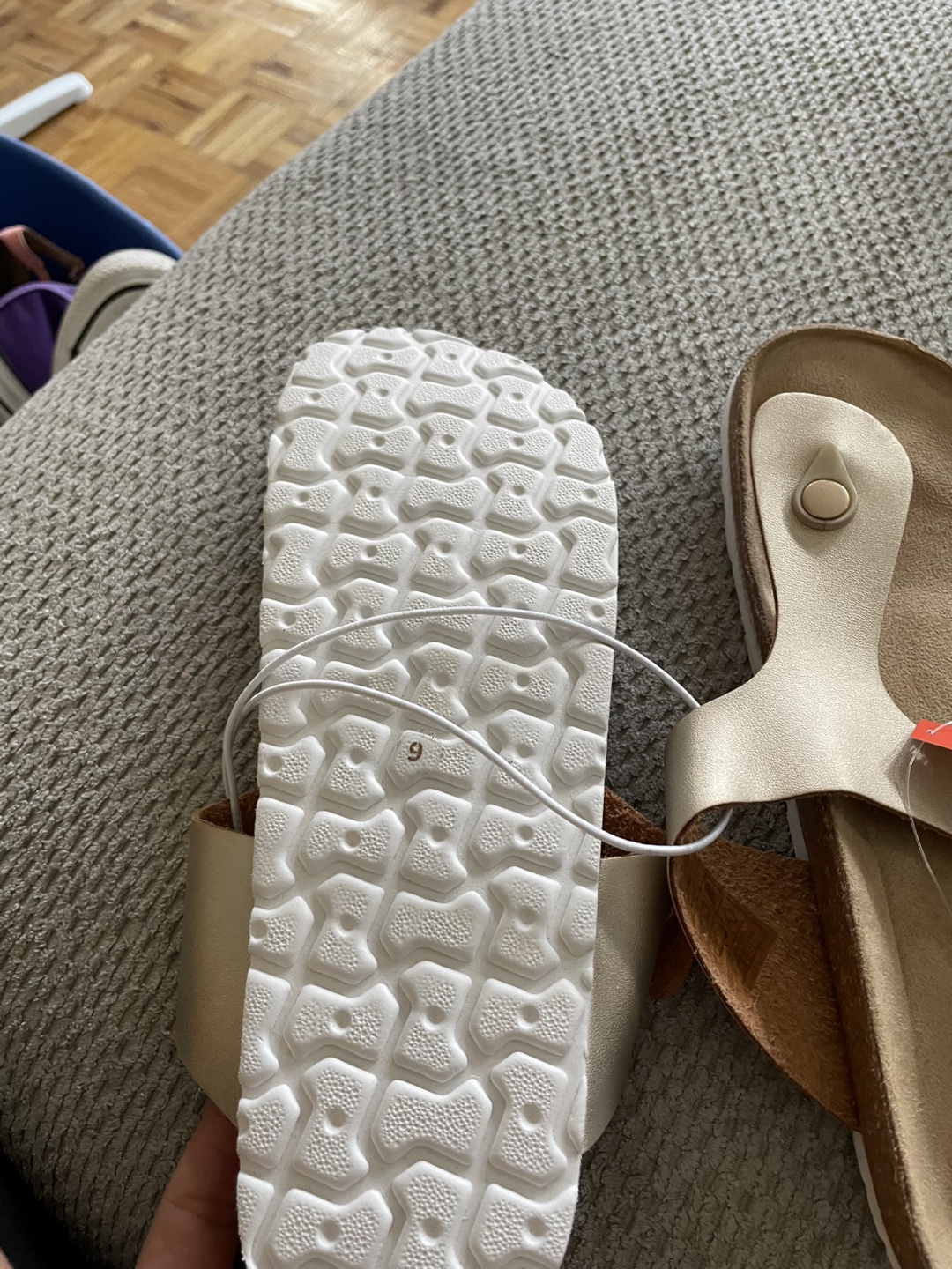 Joe Fresh Gold Sandals Size 9 - photo 2