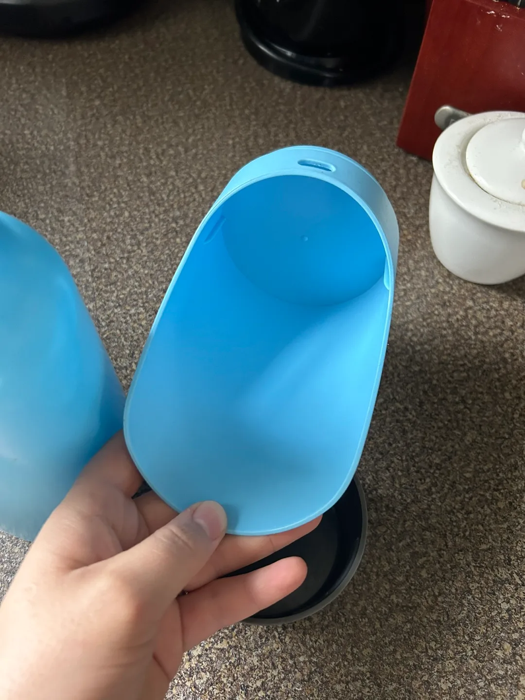 O2Cool Pet Water Bottle with Cup image indicator(2)