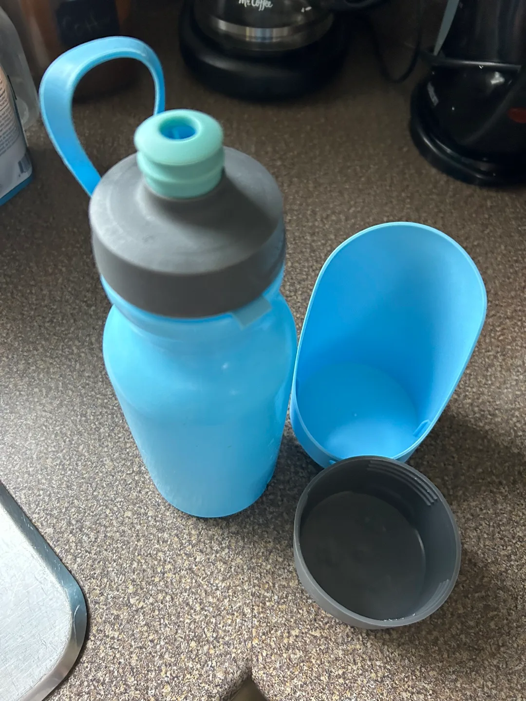 O2Cool Pet Water Bottle with Cup image indicator(3)