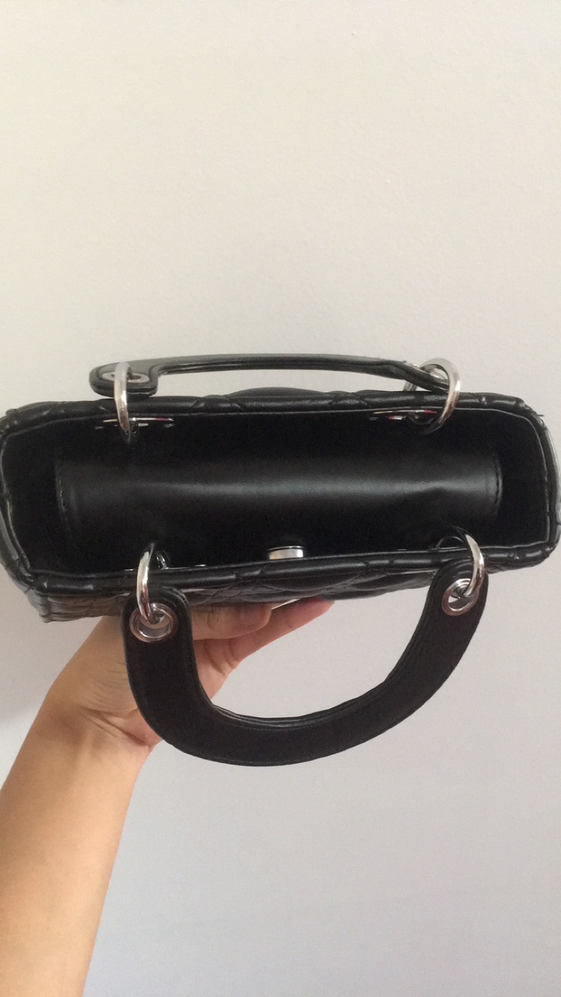 Black quilted handbag Purse - photo 4