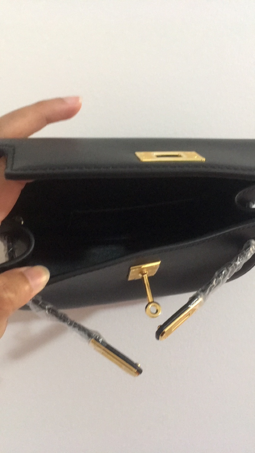 Small Black with Gold Hardware Belt Shoulder Bag - photo 4
