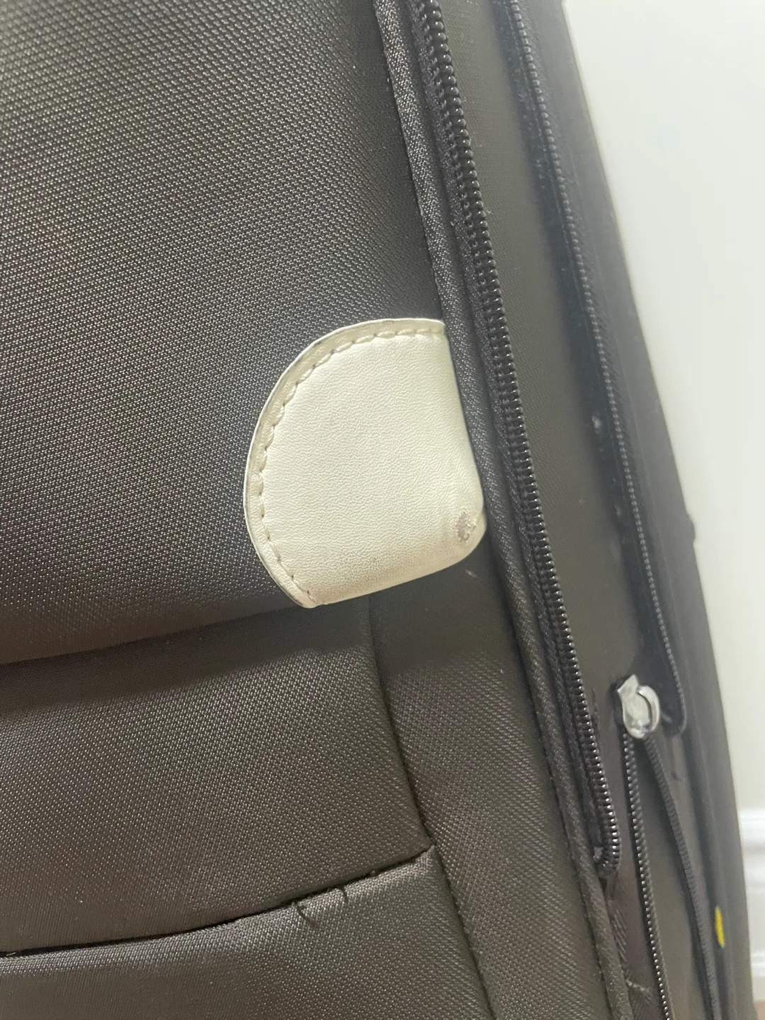 Morano Suitcase image indicator(2)