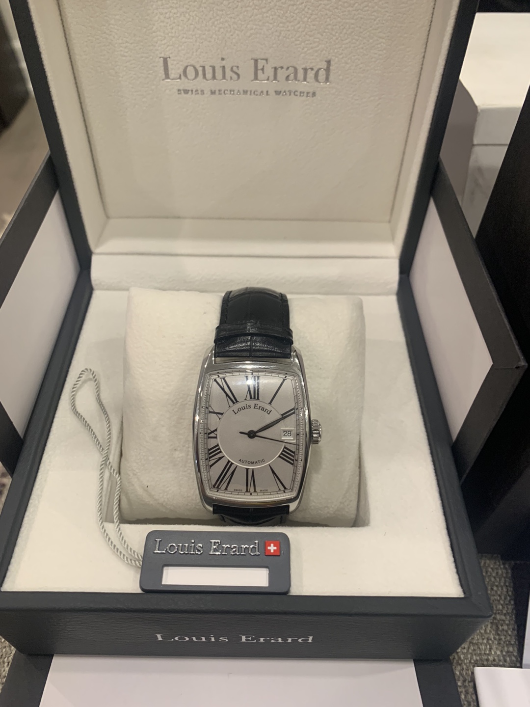 Louis Erard 1931 69212AA01.BDC51 42X34mm Automatic - photo 2