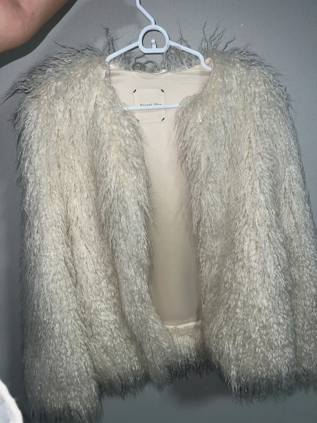 Hanami D’or White Faux Fur Jacket image indicator(2)