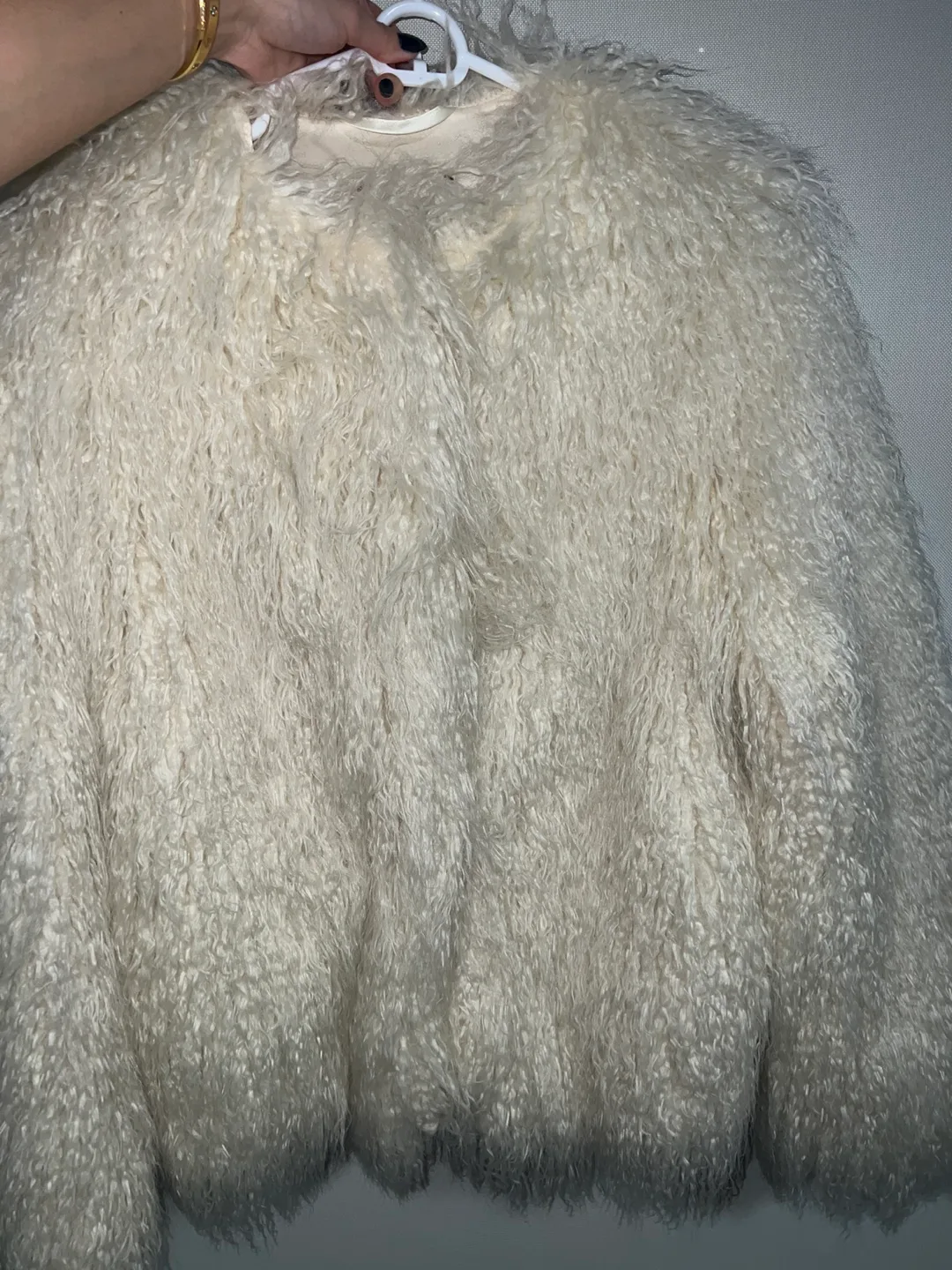Hanami D’or White Faux Fur Jacket image indicator(5)