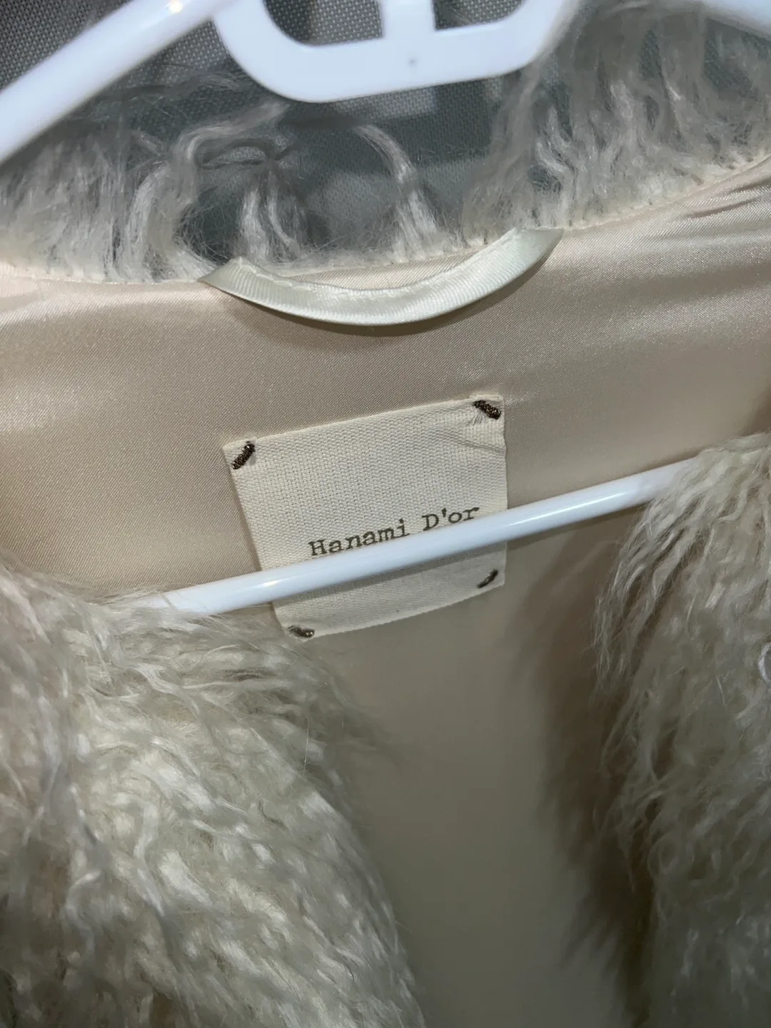 Hanami D’or White Faux Fur Jacket image indicator(3)