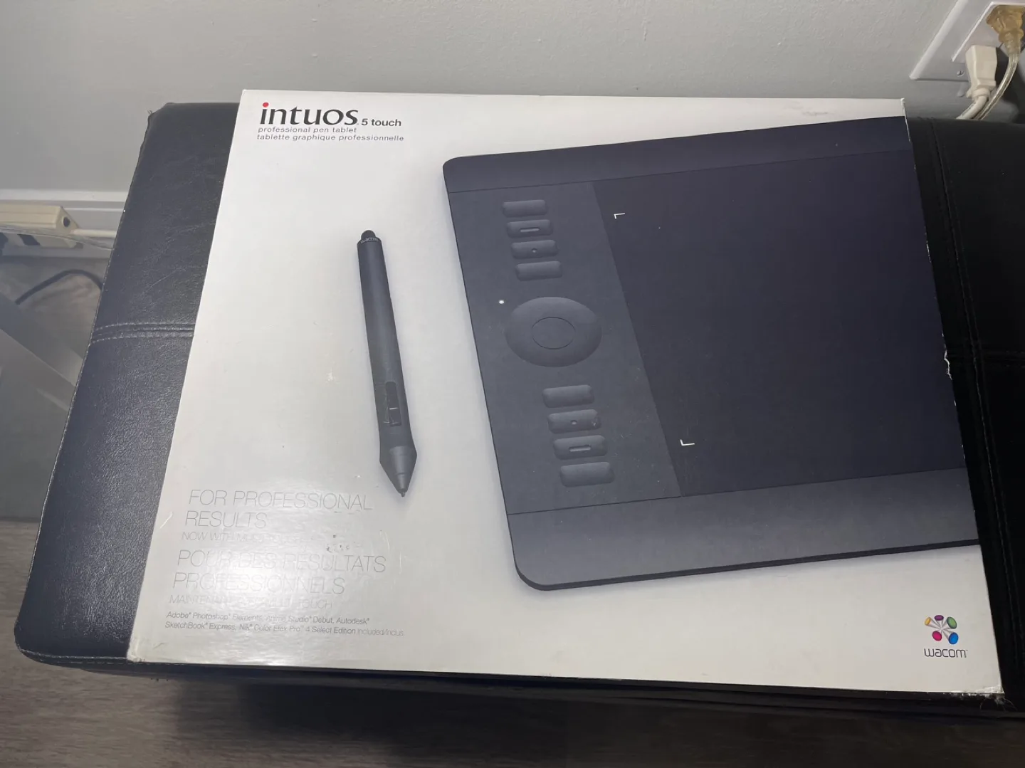 Wacom Intuos5 Touch Graphic Tablet thumbnail