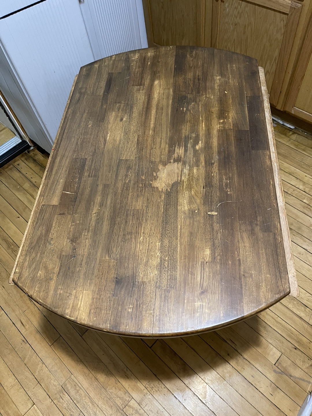 Round Pedestal Table with Two Chairs - photo 5