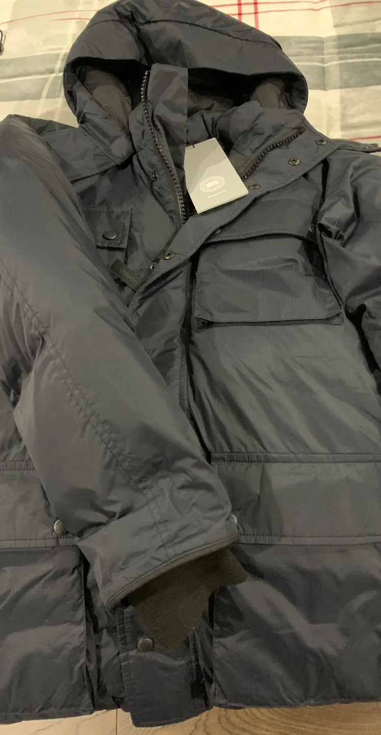 Canada Goose Arctic Program Jacket image indicator(2)
