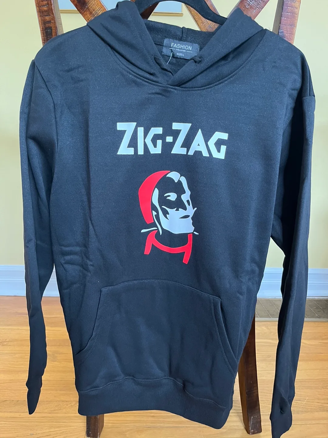 Black Zig-Zag Hoodie image indicator(2)