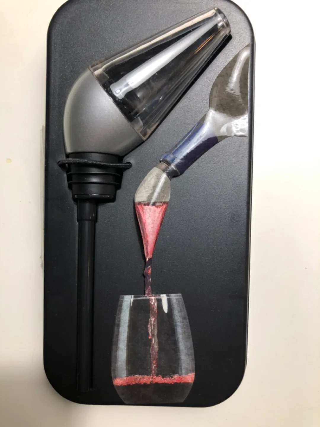 Houdini Aerating Pourer (red) image indicator(2)