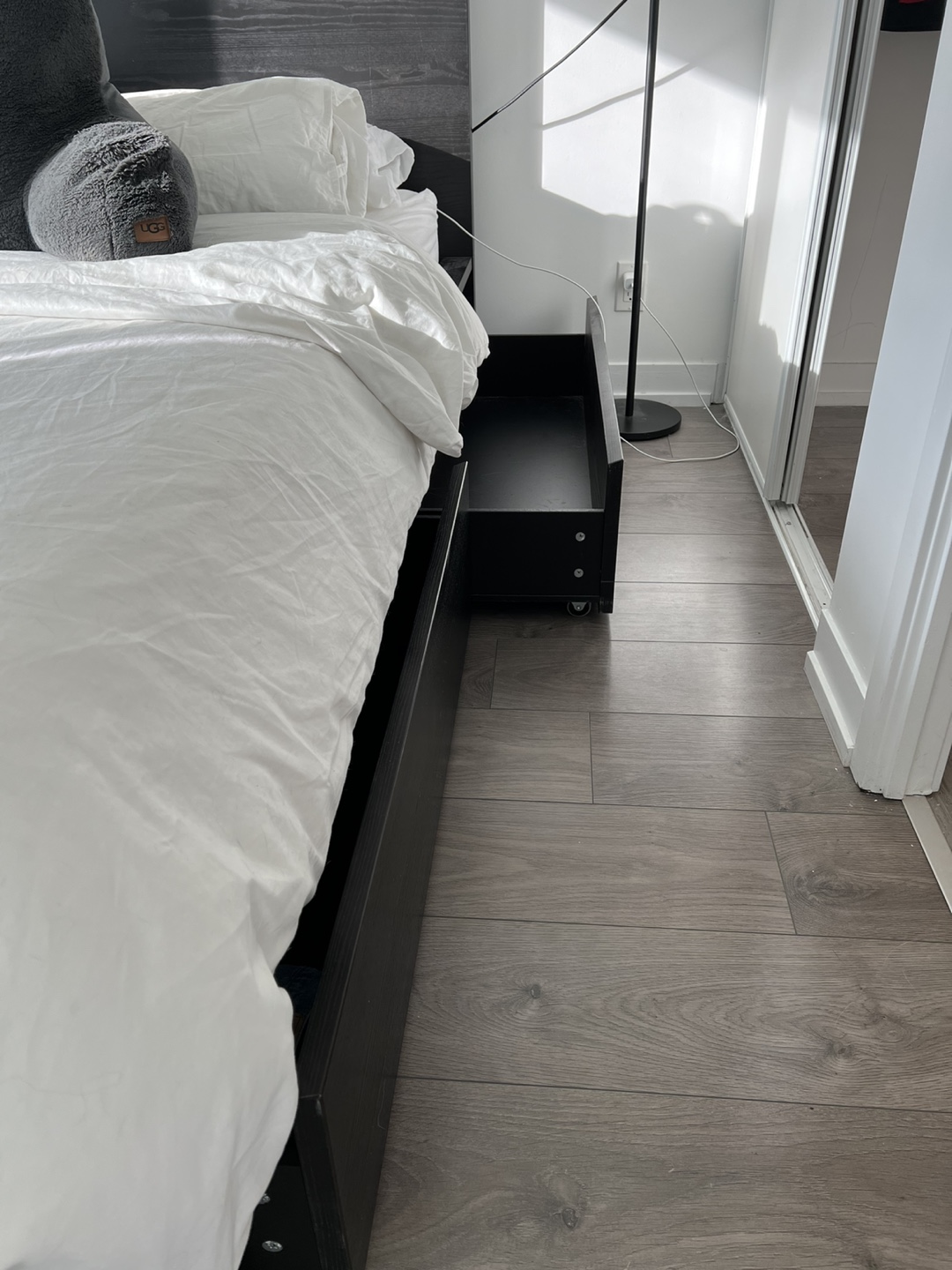 IKEA MALM Queen Bed Frame with Storage Drawers - photo 4