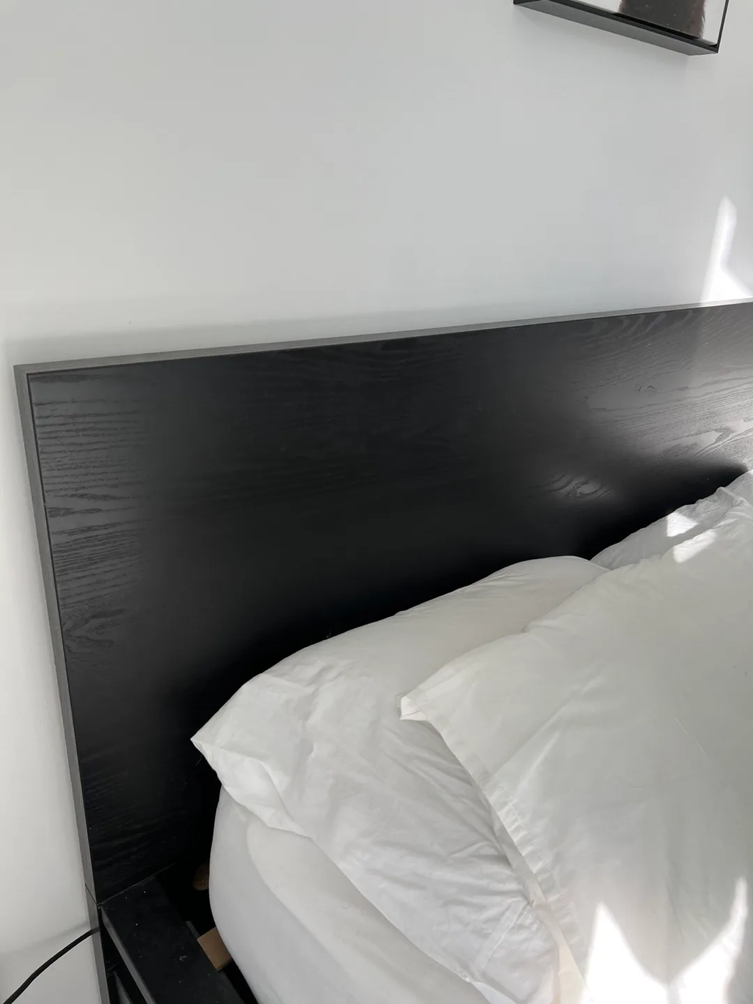 IKEA MALM Queen Bed Frame with Storage Drawers image indicator(6)