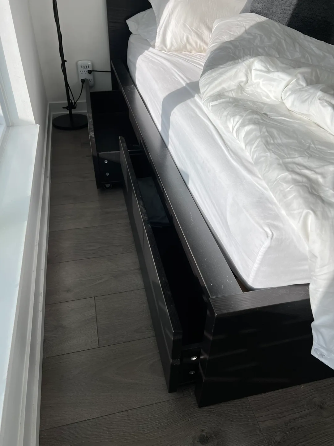 IKEA MALM Queen Bed Frame with Storage Drawers image indicator(5)