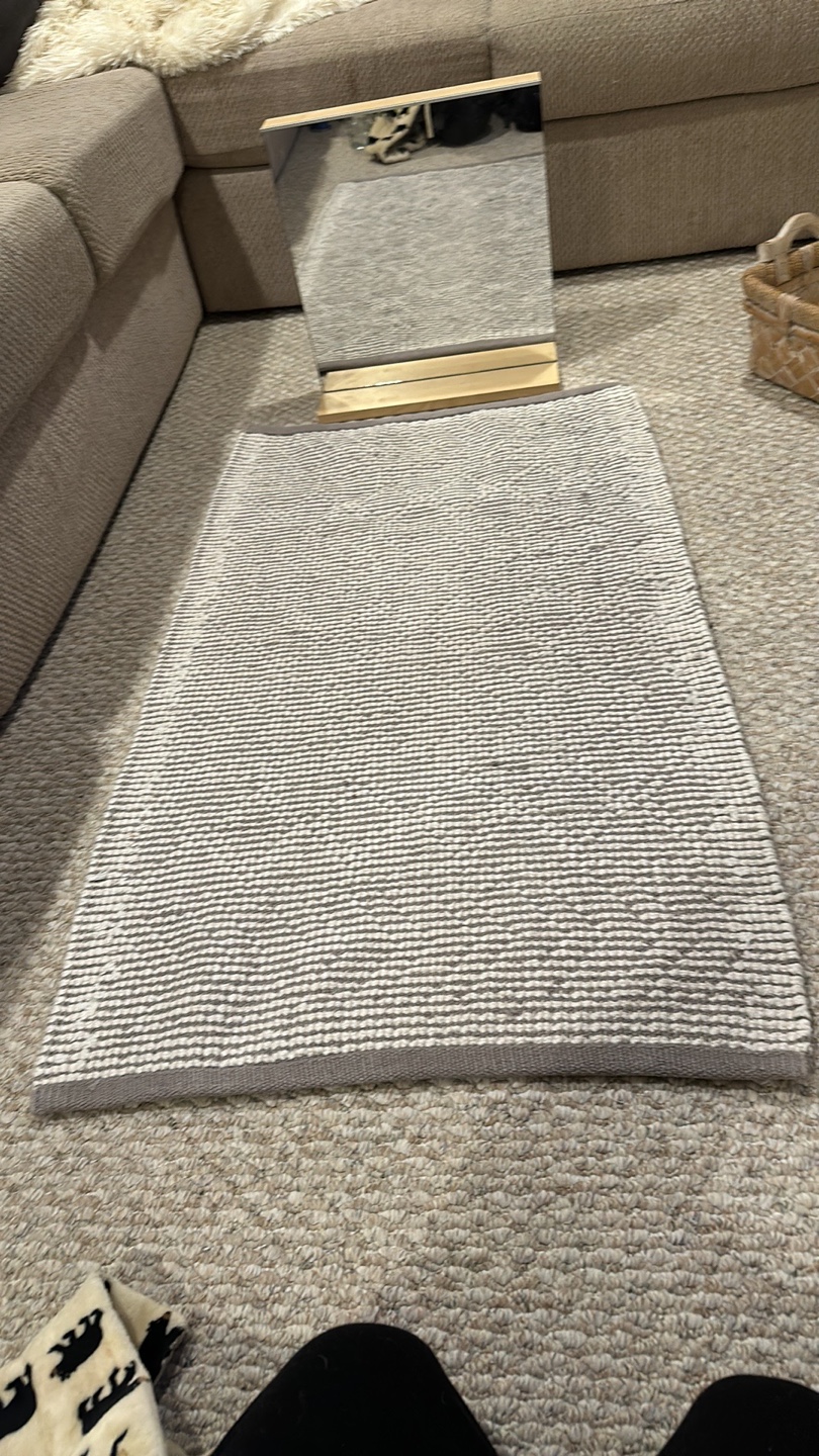Grey and White Area Rug - photo 4