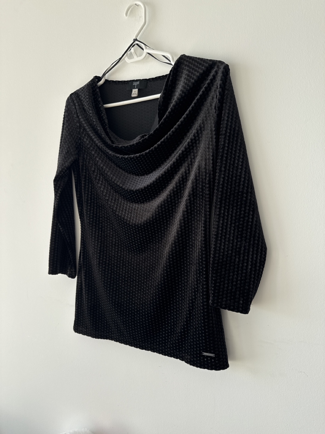 Tahari Black Velvet Top - photo 3