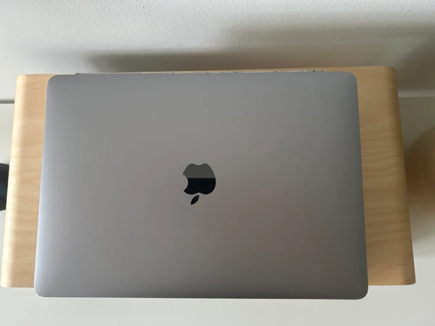 Fully Upgraded MacBook Air 13” (2020) 4 Core Intel i5 image indicator(5)