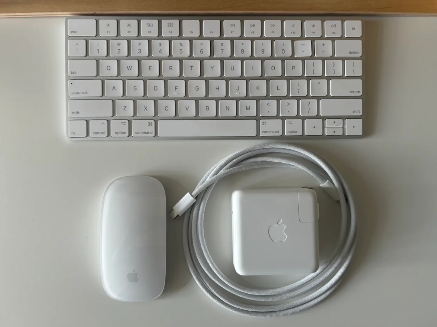 Fully Upgraded MacBook Air 13” (2020) 4 Core Intel i5 image indicator(4)