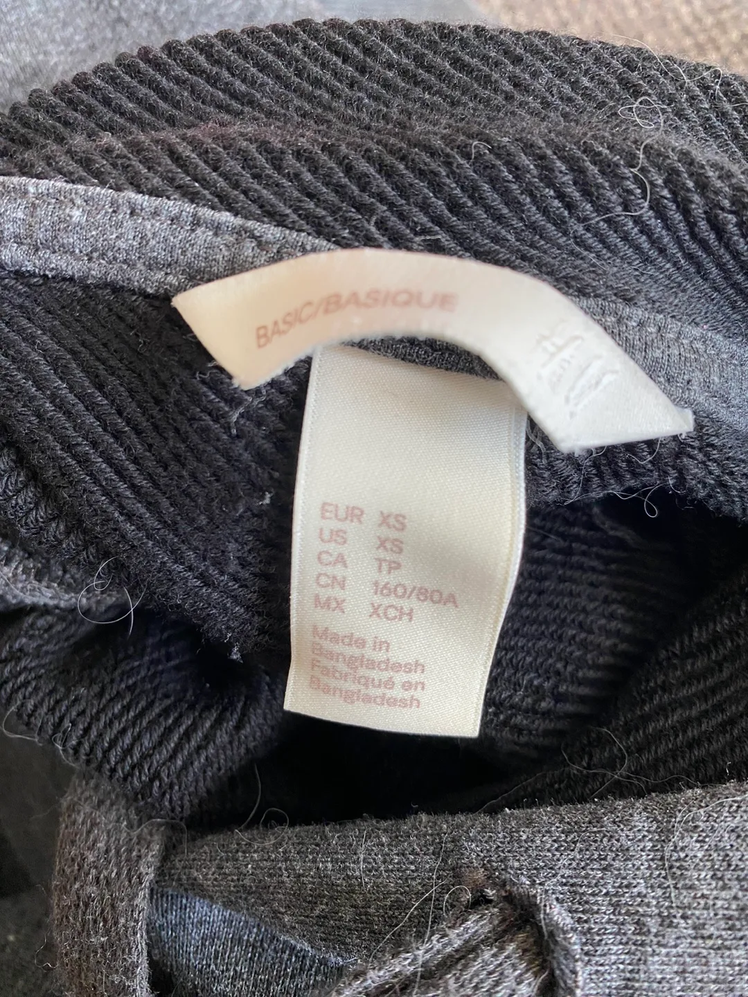 H&M Basic Hoodie image indicator(2)