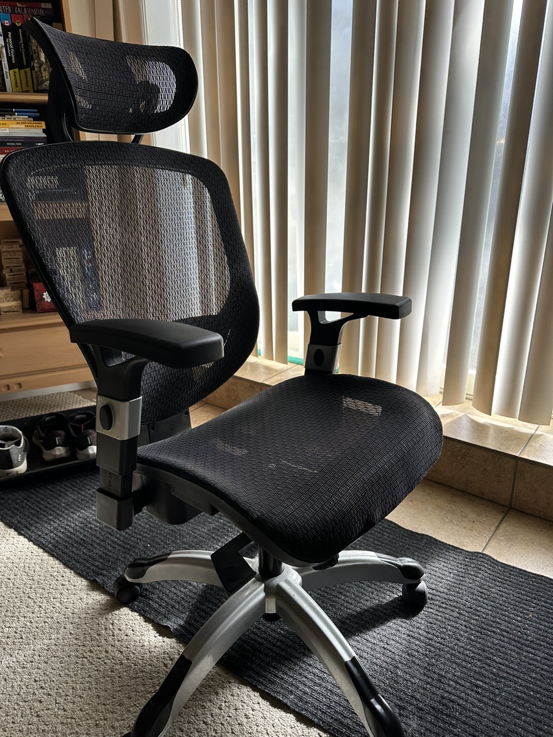 Office Chair with Headrest - photo 3