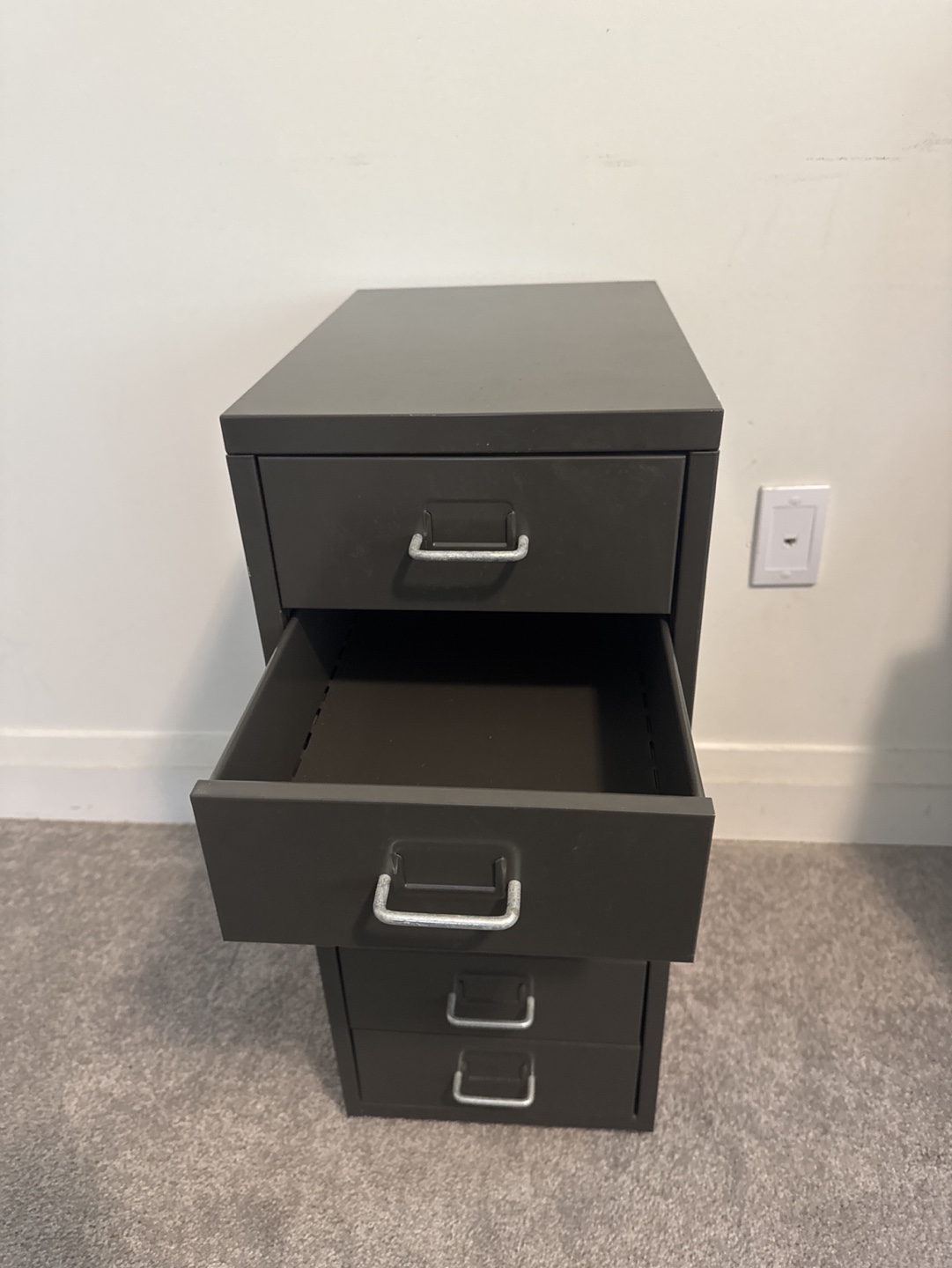 Metal Filing Cabinet with Six Drawers - photo 2