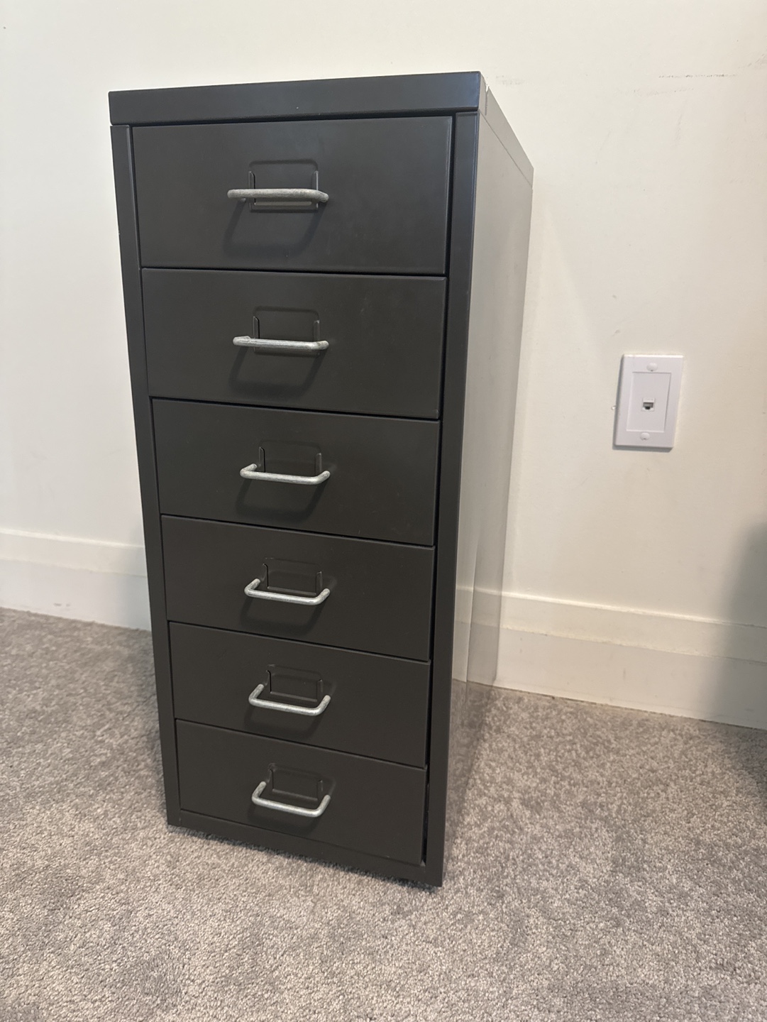 Metal Filing Cabinet with Six Drawers