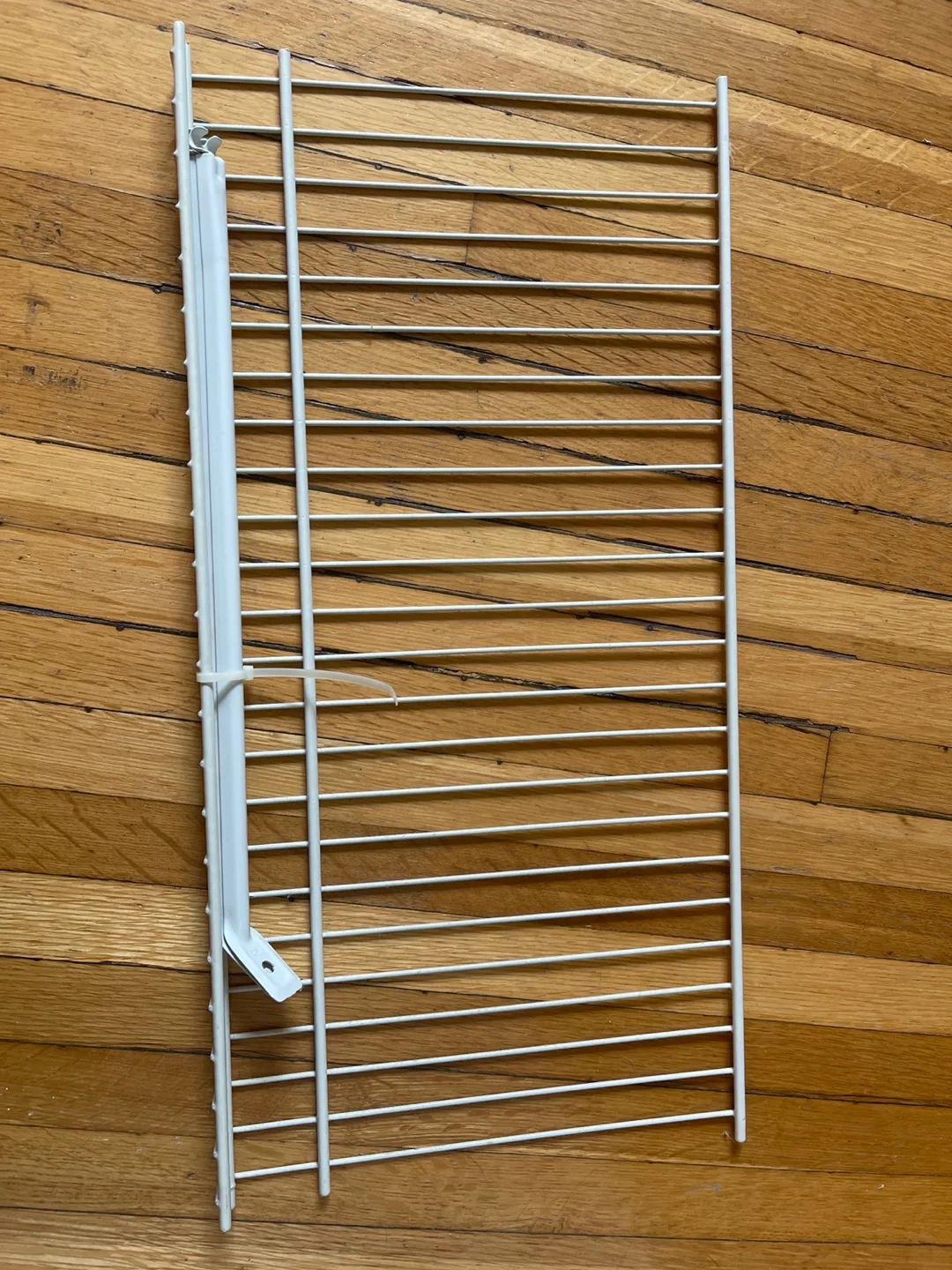 Brand new Wire shelf with brackets image indicator(2)
