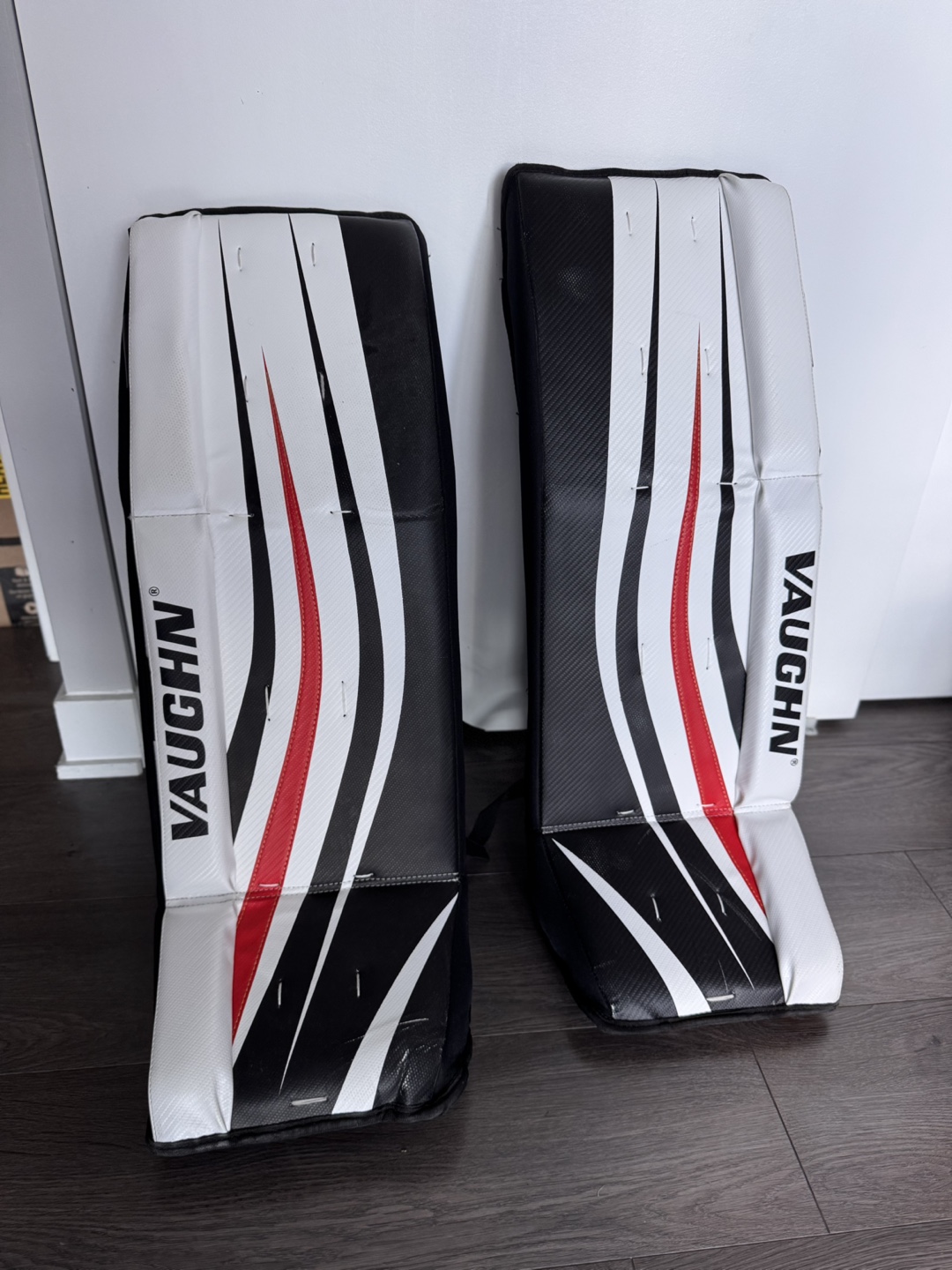 Vaughn Premium Street Hockey Goalie Pads (Senior, Large - 34in)