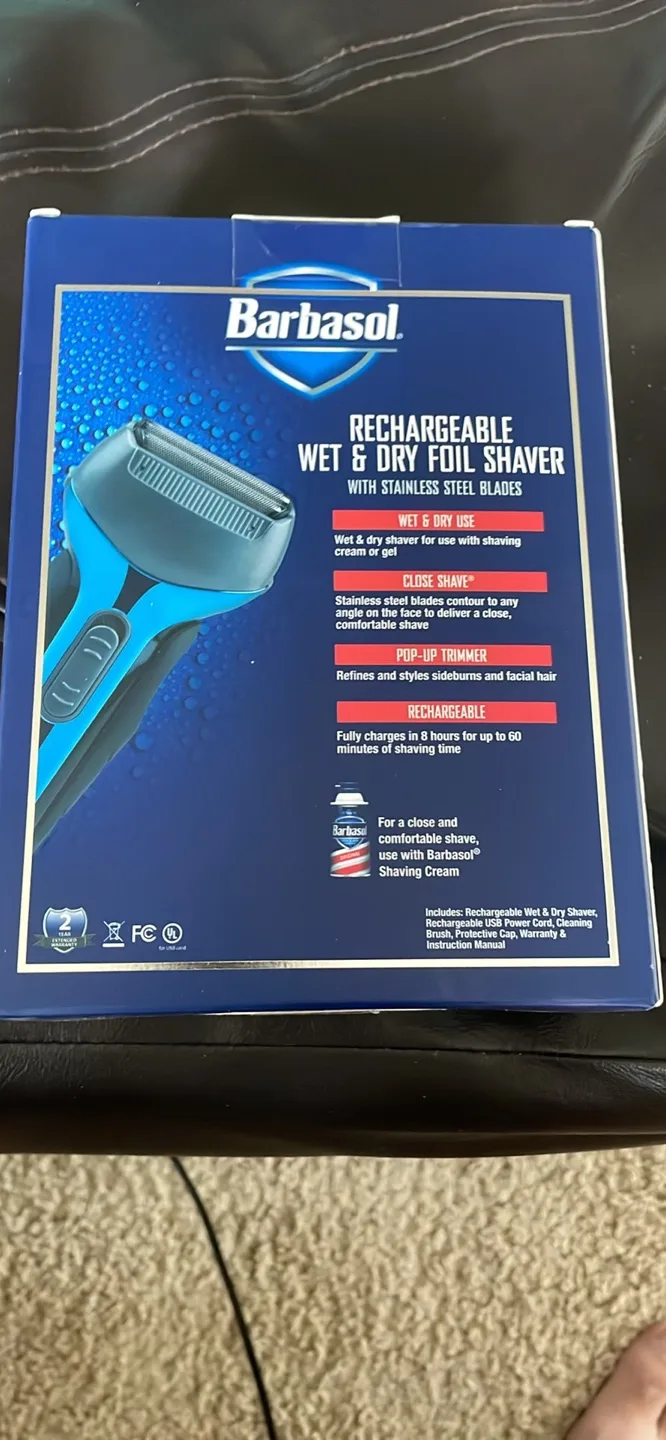 Barbasol Rechargeable Wet & Dry Foil Shaver with Pop-Up Trimmer image indicator(2)