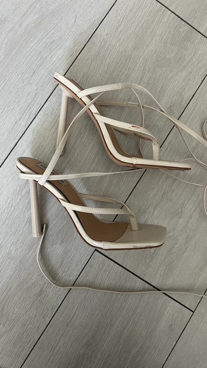 STEVE MADDEN Fernanda heels - size 8.5 image indicator(3)