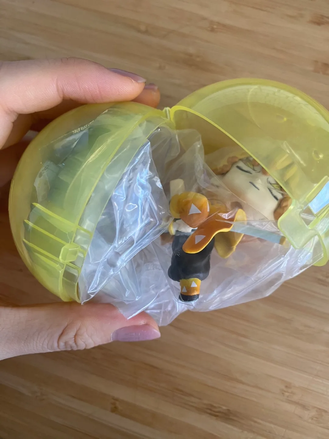 Demon Slayer Zenitsu Agatsuma gacha from Japan image indicator(3)