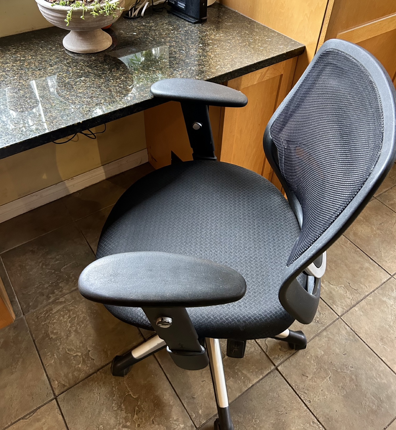 Office Chair with Mesh Back - photo 3