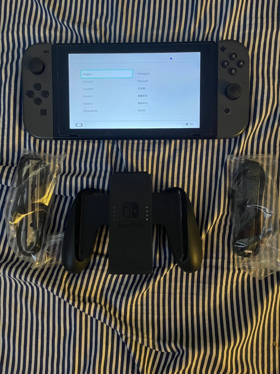 Nintendo Switch Console Bundle image indicator(9)