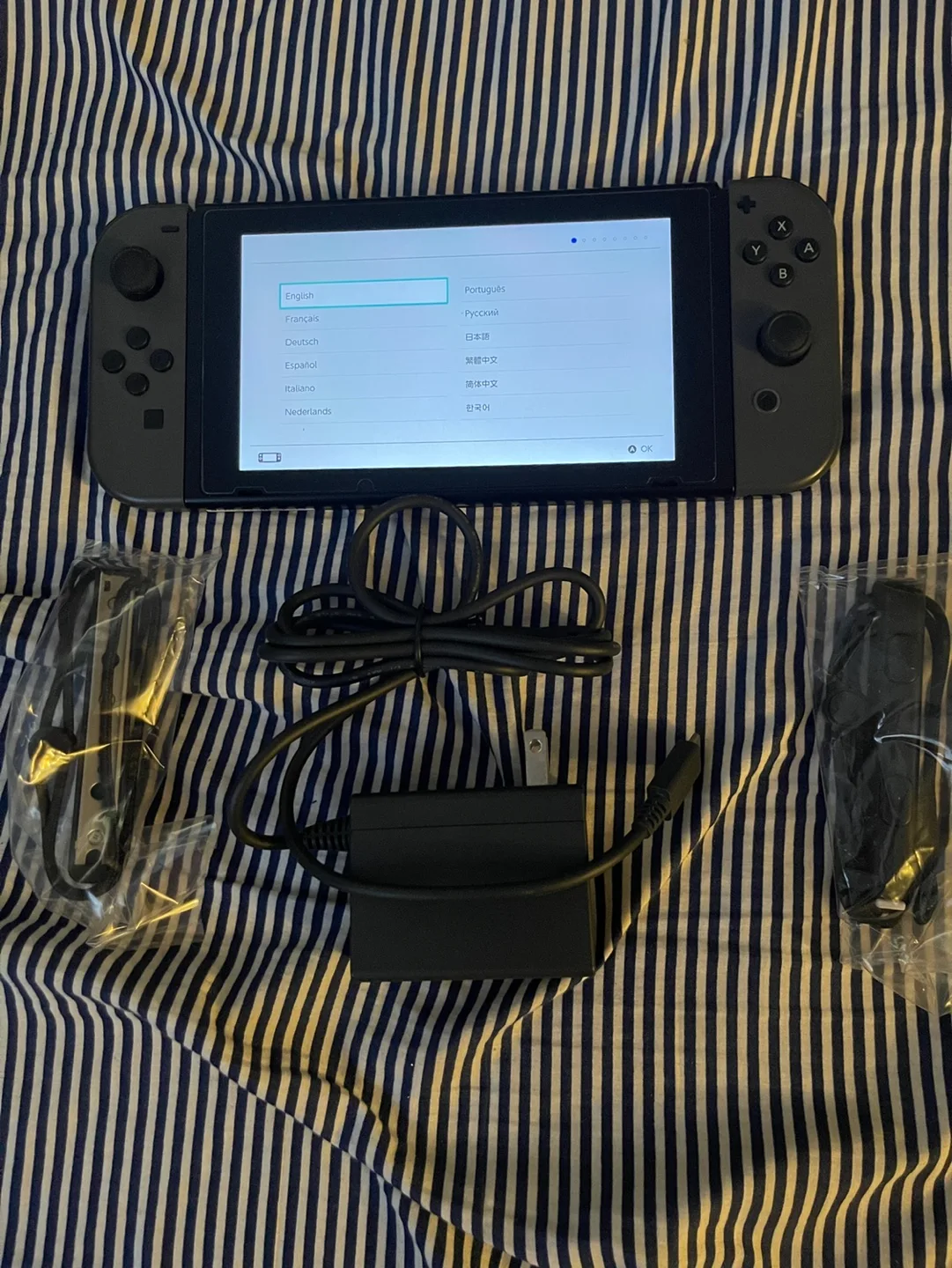 Nintendo Switch Console Bundle image indicator(10)