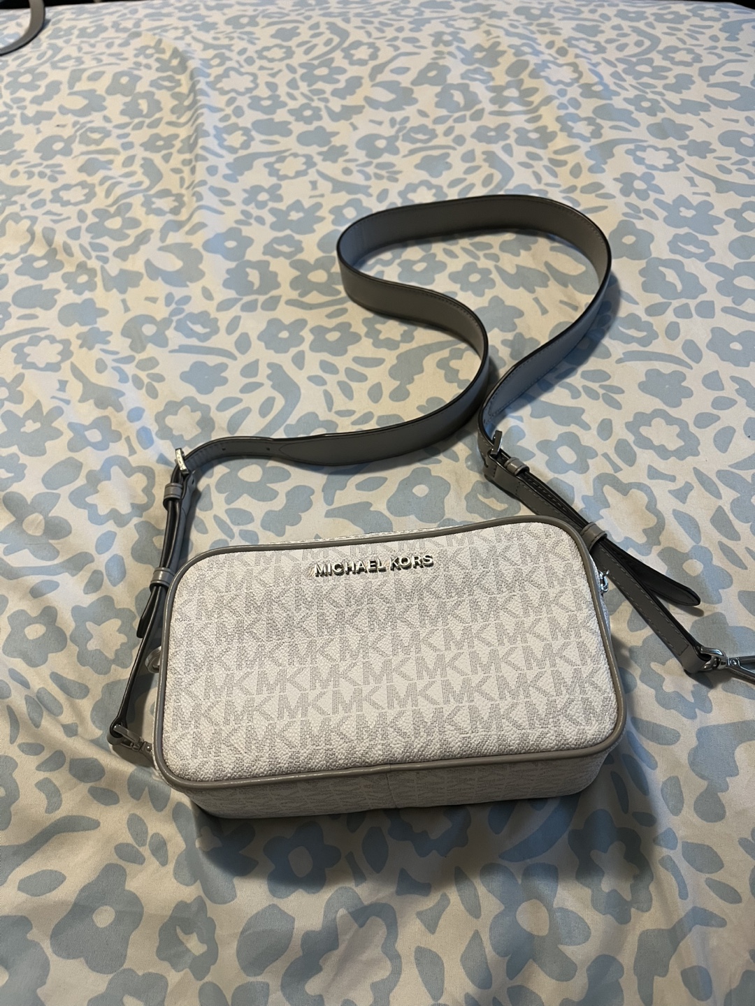 Michael Kors Crossbody Bag - photo 2